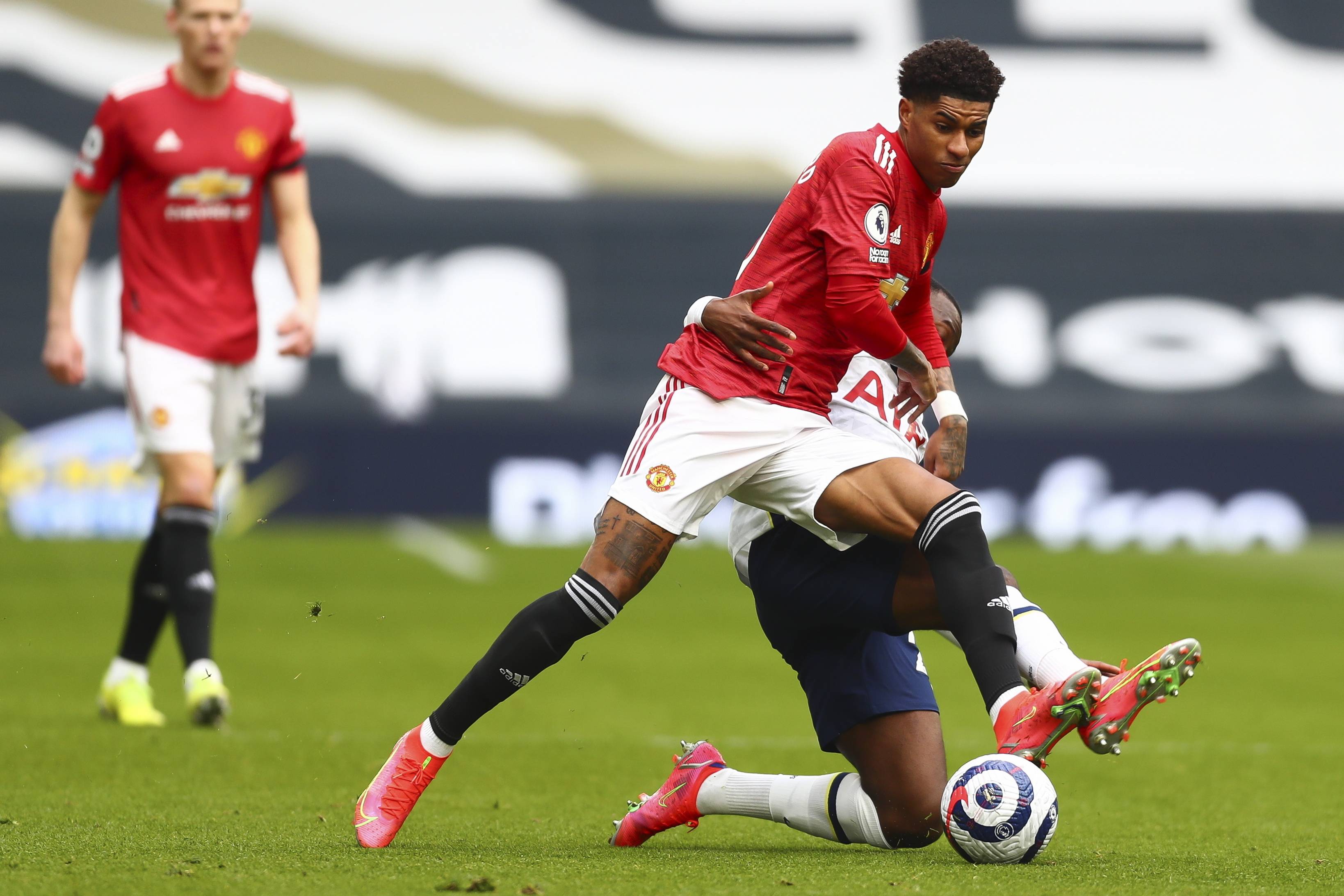 巴萨考虑将 巴萨考虑将